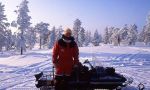 Mit Schneemobil durch das Lappland.